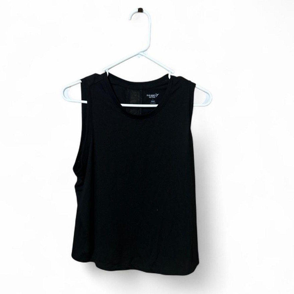 black sleeveless muscle tank top from the Old Navy Activewear line - Large